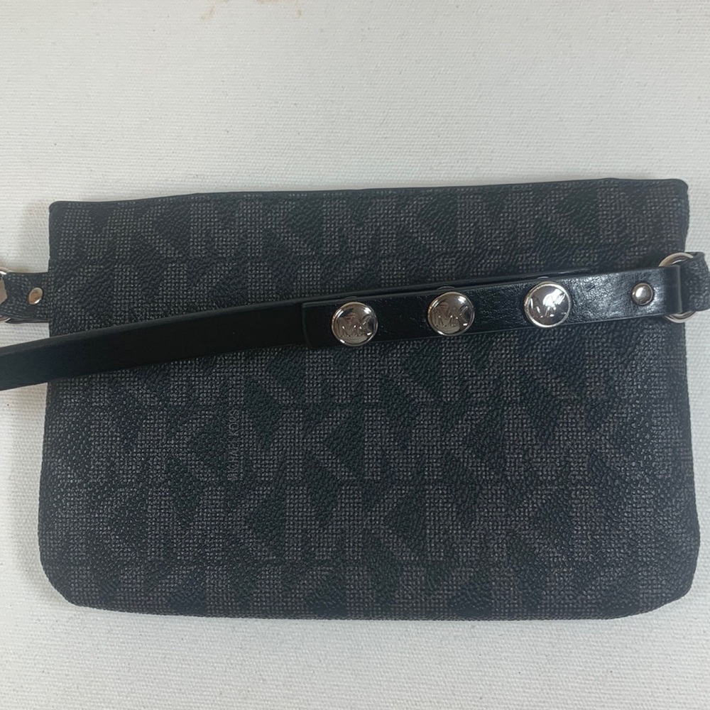 NWT Michael Kors Belt Bag XL Black and Gray Adjustable - Picture 9 of 9